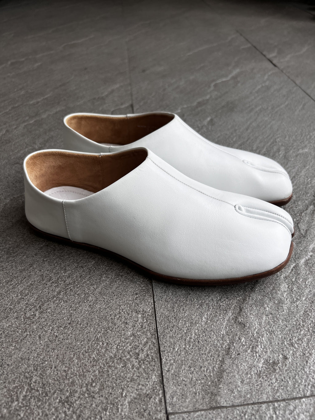 Maison Margiela Tabi Babouche Loafers White EU38