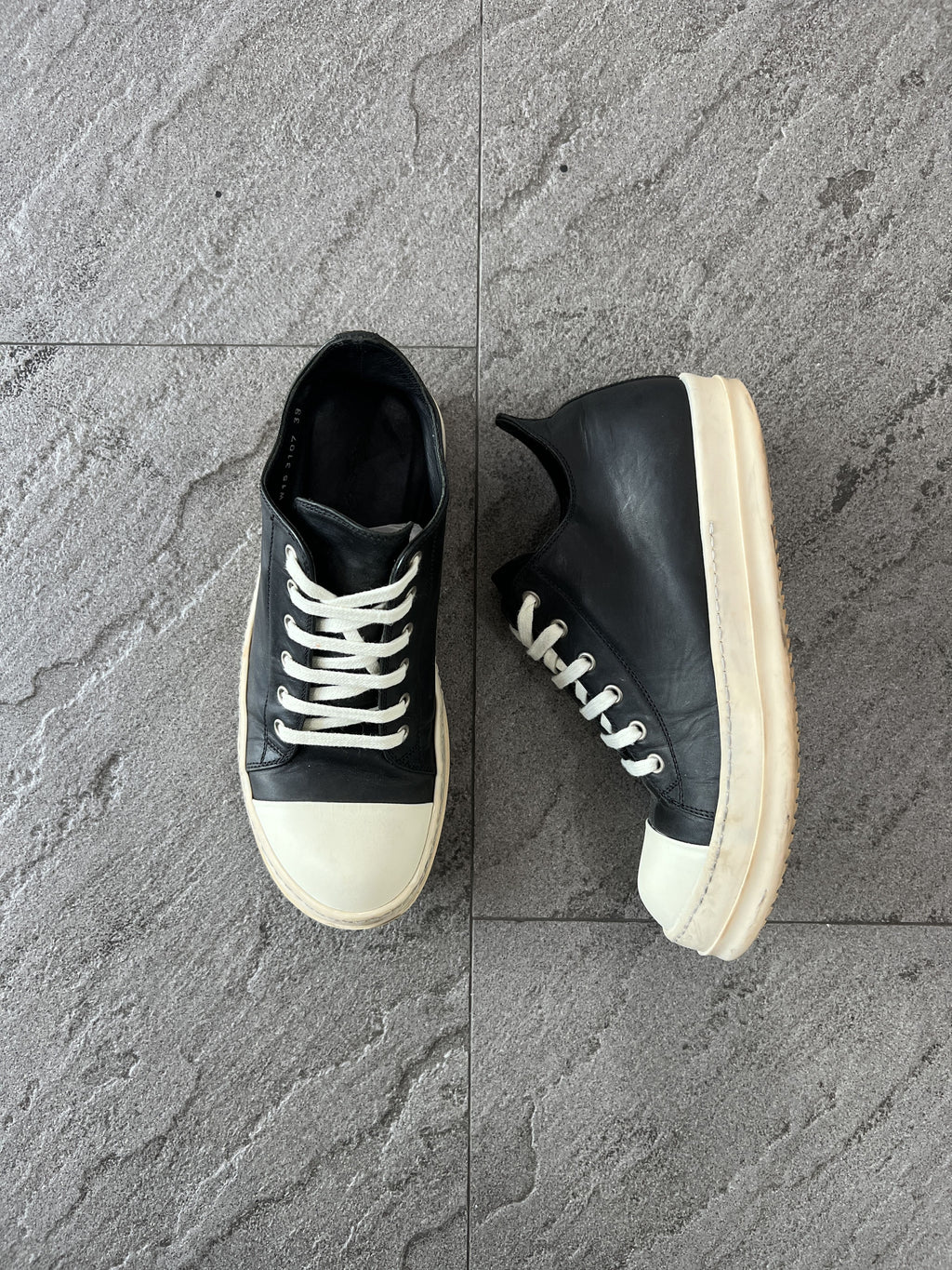 Rick Owens Low Sneaker Black Leather Milk Toe 39