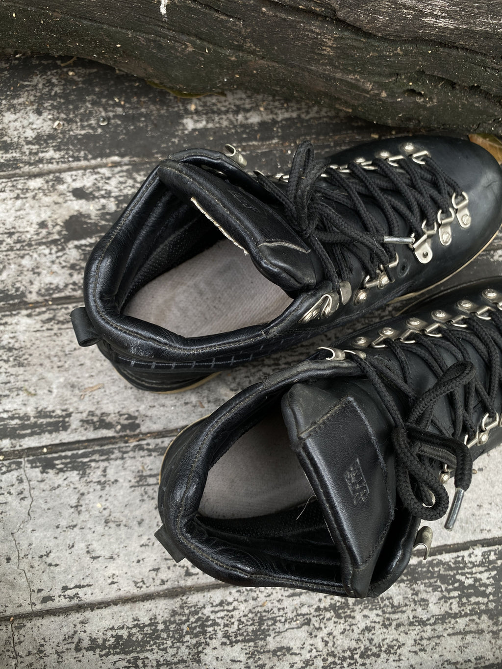 visvim x mastermind Japan Leather Hiking Boots 8