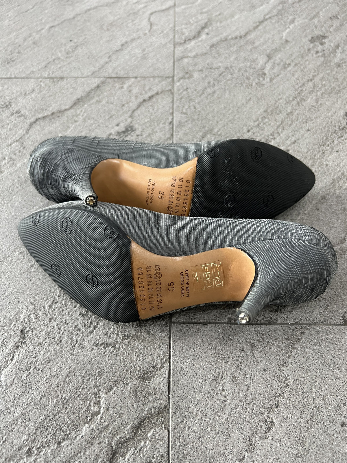 Maison Margiela 22 Textured Pumps EU35