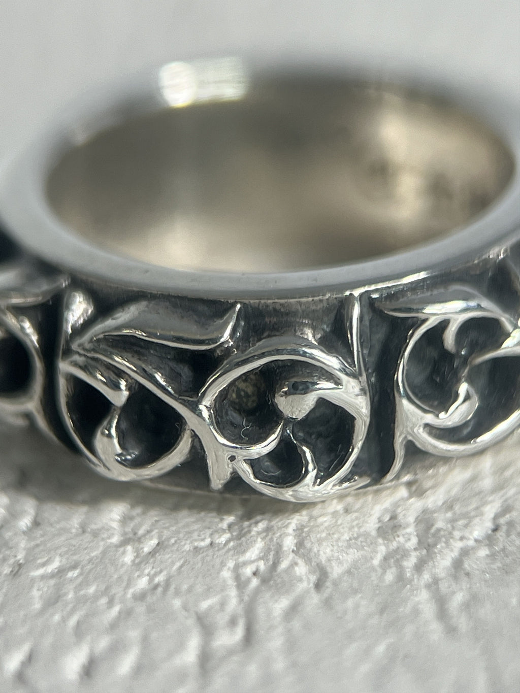 Chrome Hearts Eternity Vine Scroll Band Ring Size 47 / US4