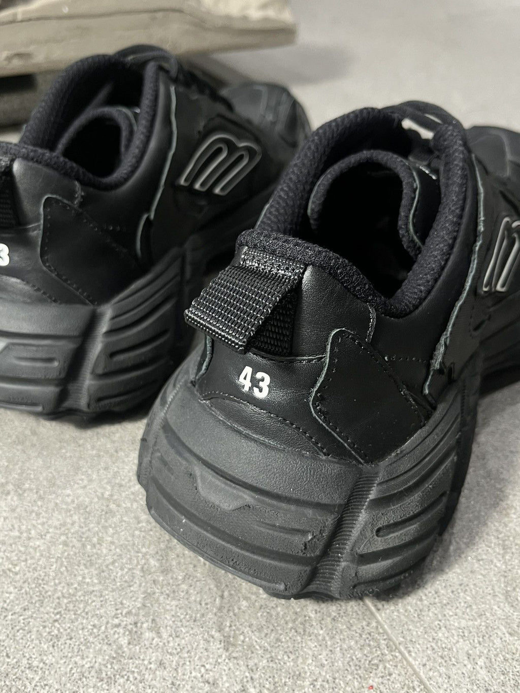 Balenciaga Monday Sneaker Triple Black EU43