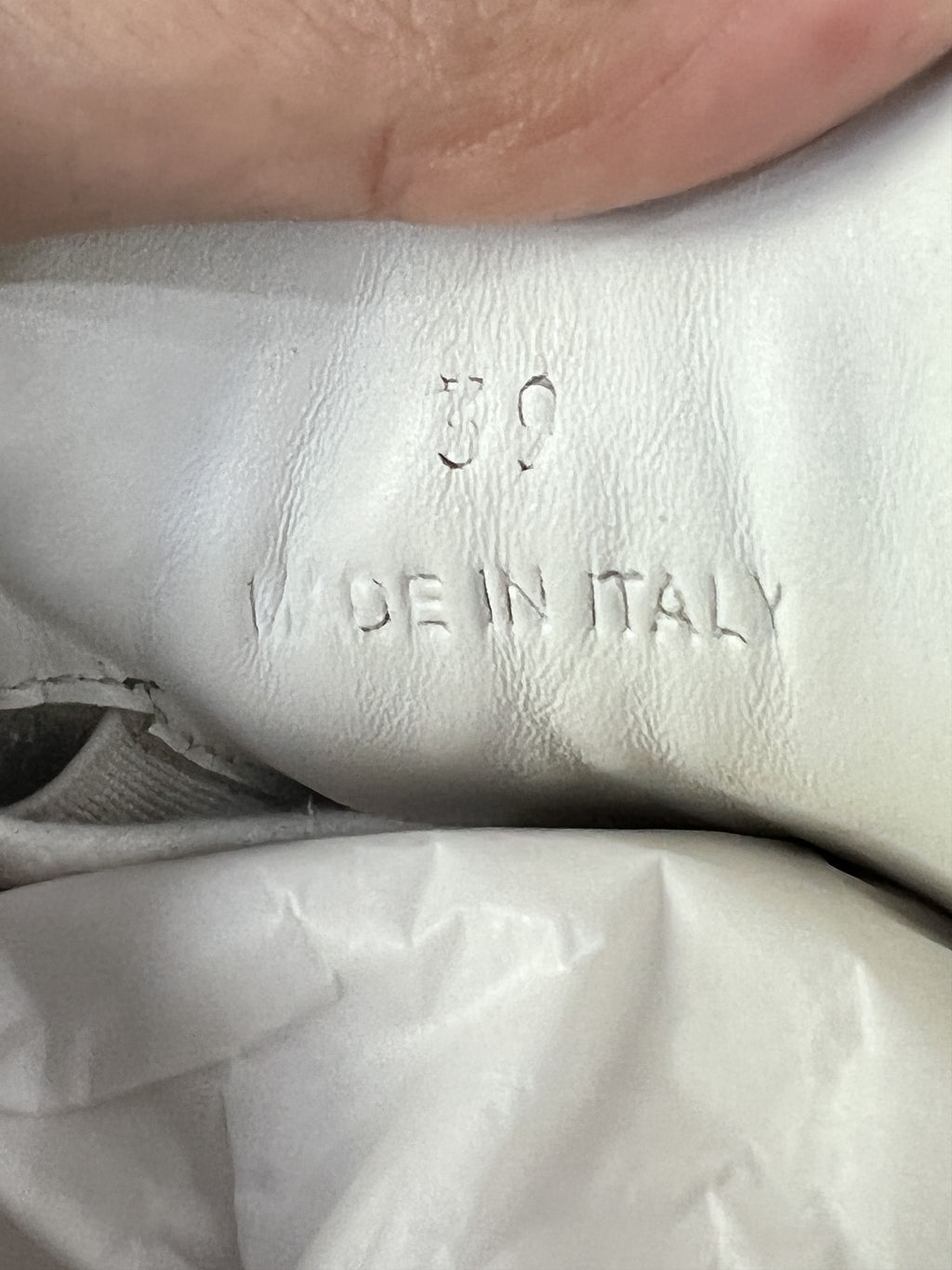 Maison Margiela Replica GAT Low Top Sneaker White Cream EU39