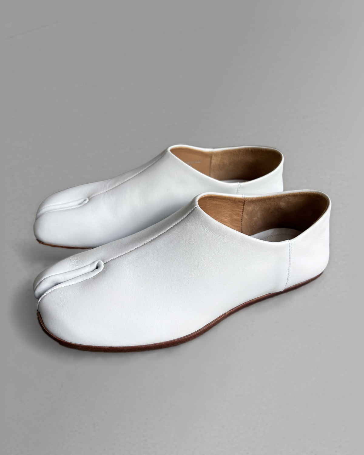 Maison Margiela Tabi Babouche Loafers White EU38