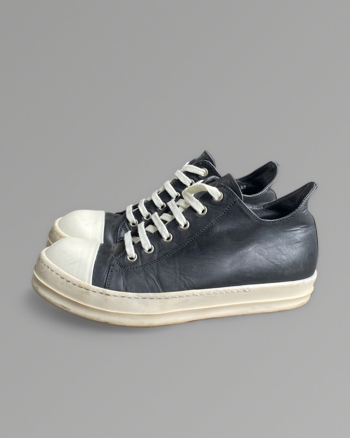 Rick Owens Low Sneaker Black Leather Milk Toe 39